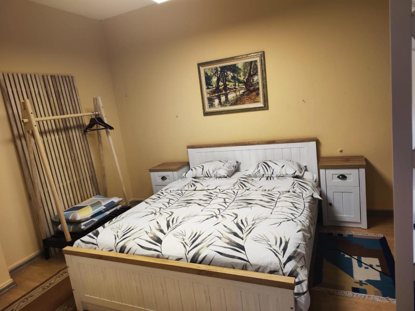 The Best Guesthouse In Тирана Экстерьер фото