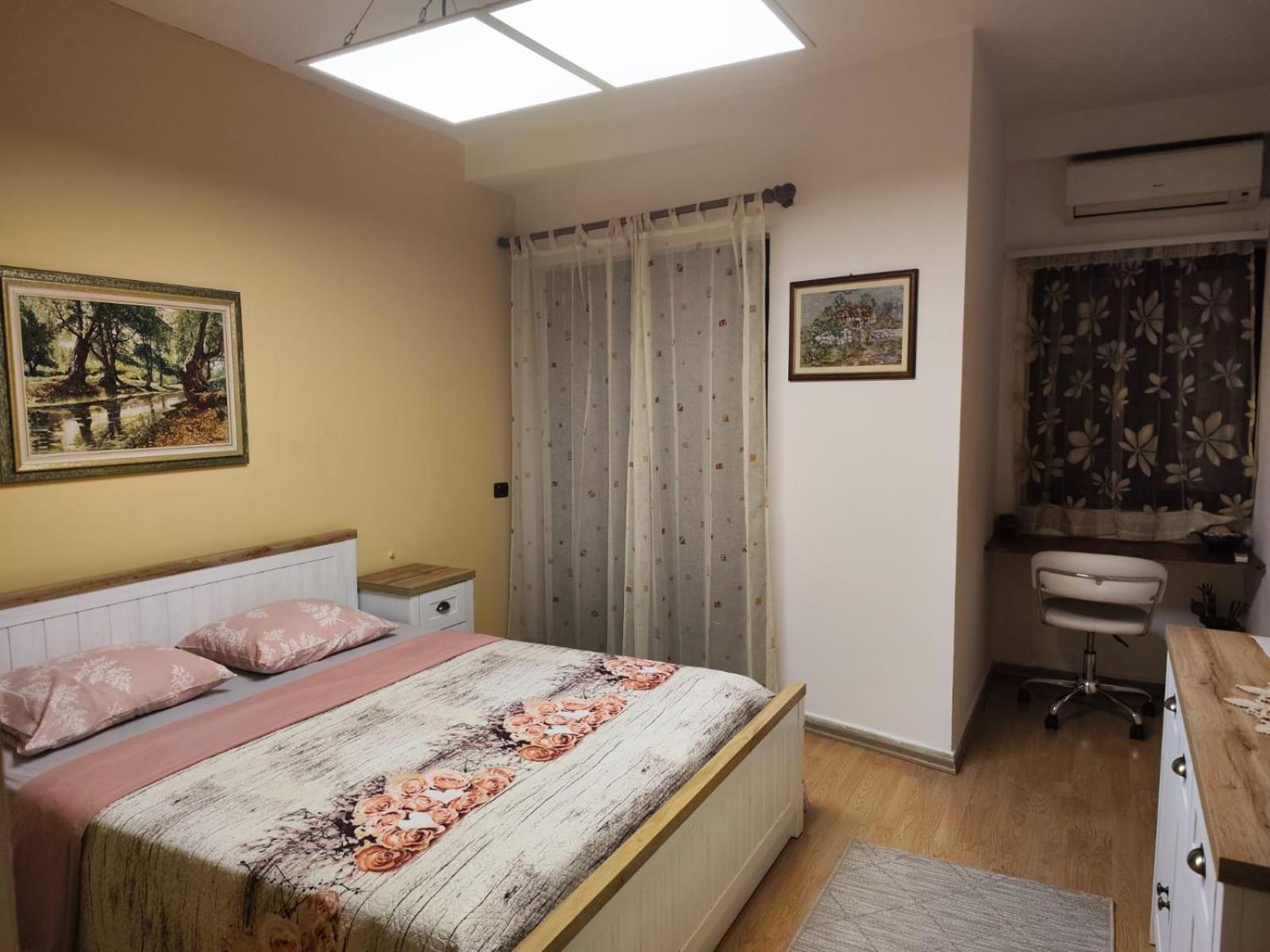 The Best Guesthouse In Тирана Экстерьер фото